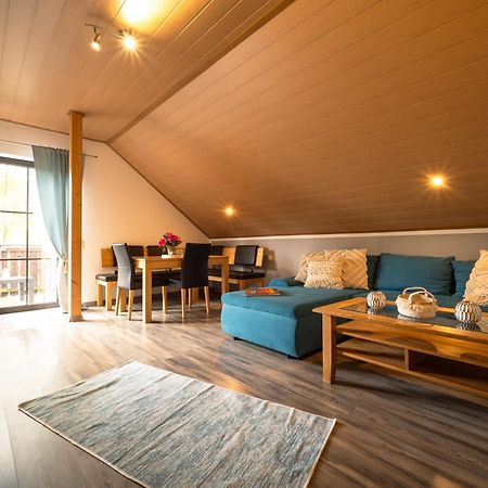 Balkon Zimmer - Apartment Gonnersdorf  ภายนอก รูปภาพ