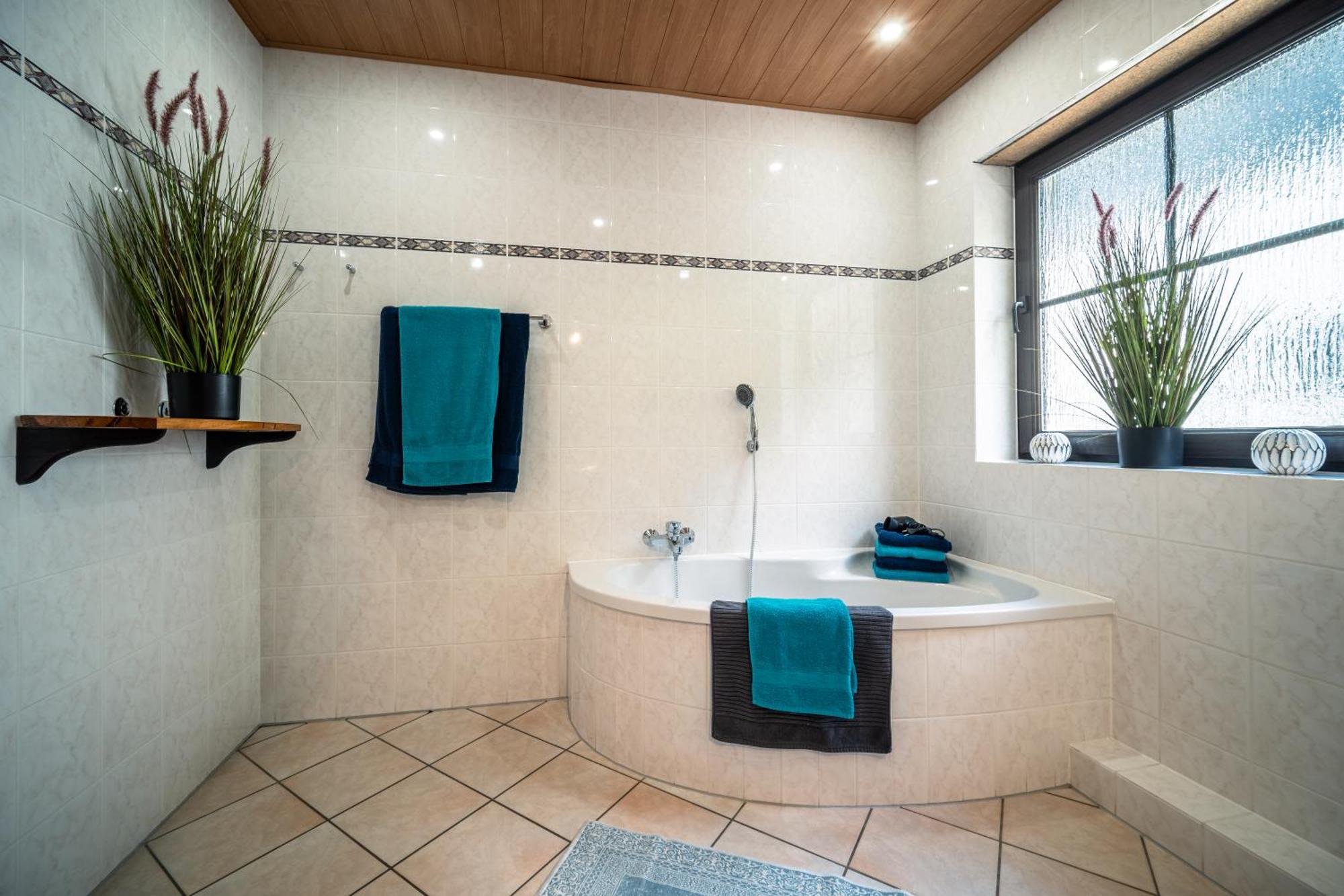 Balkon Zimmer - Apartment Gonnersdorf  ภายนอก รูปภาพ