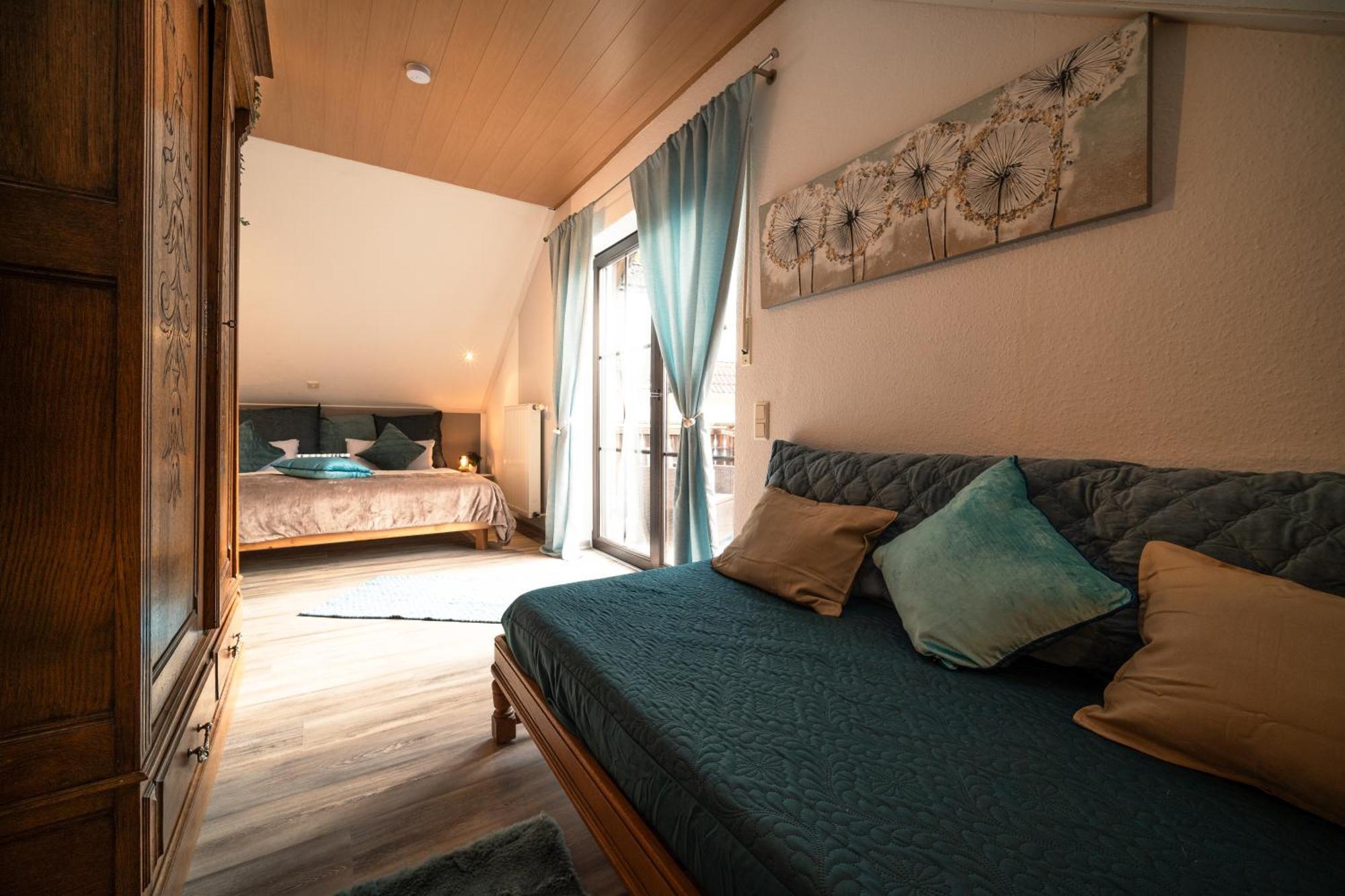 Balkon Zimmer - Apartment Gonnersdorf  ภายนอก รูปภาพ