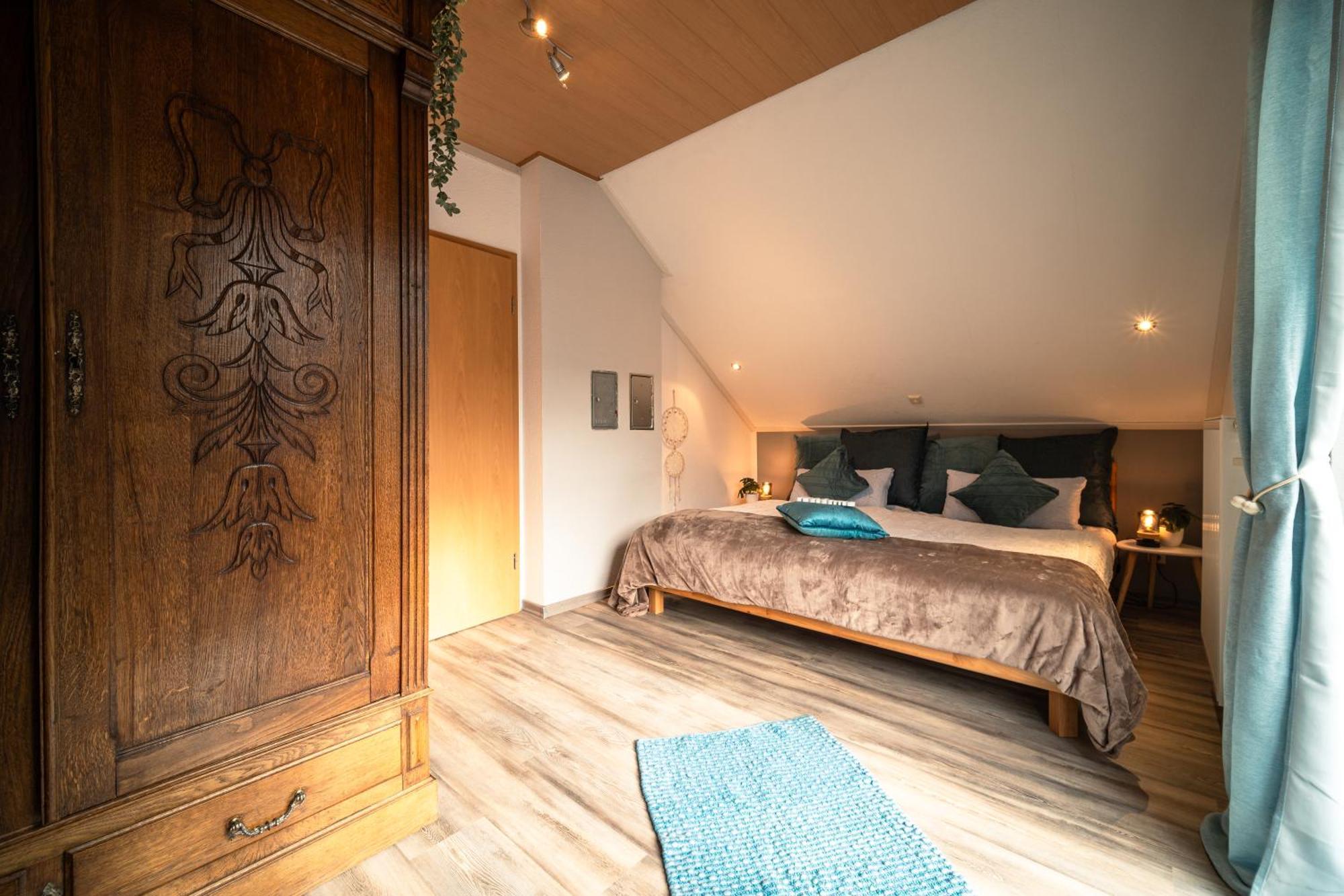 Balkon Zimmer - Apartment Gonnersdorf  ภายนอก รูปภาพ